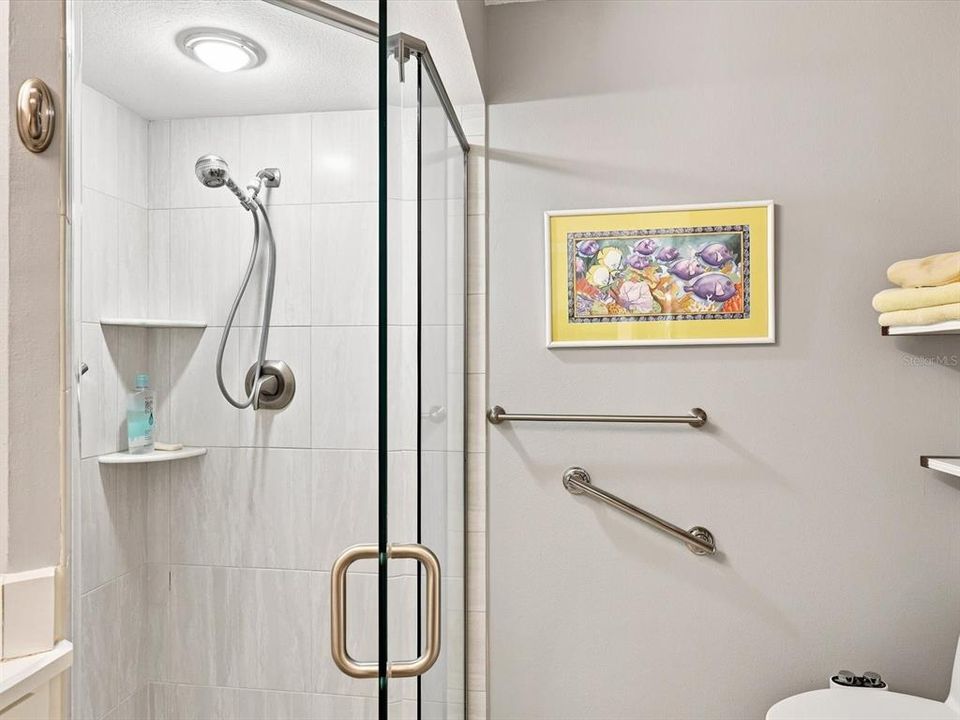 В аренду: $2,300 (2 спален, 2 ванн, 1310 Квадратных фут)