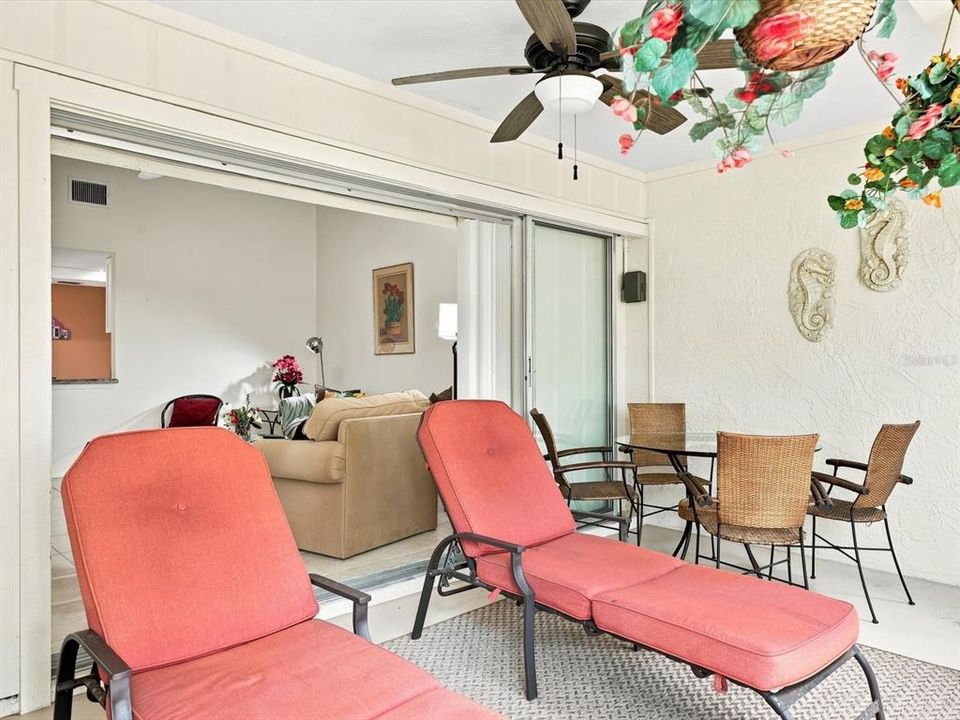 В аренду: $2,300 (2 спален, 2 ванн, 1310 Квадратных фут)