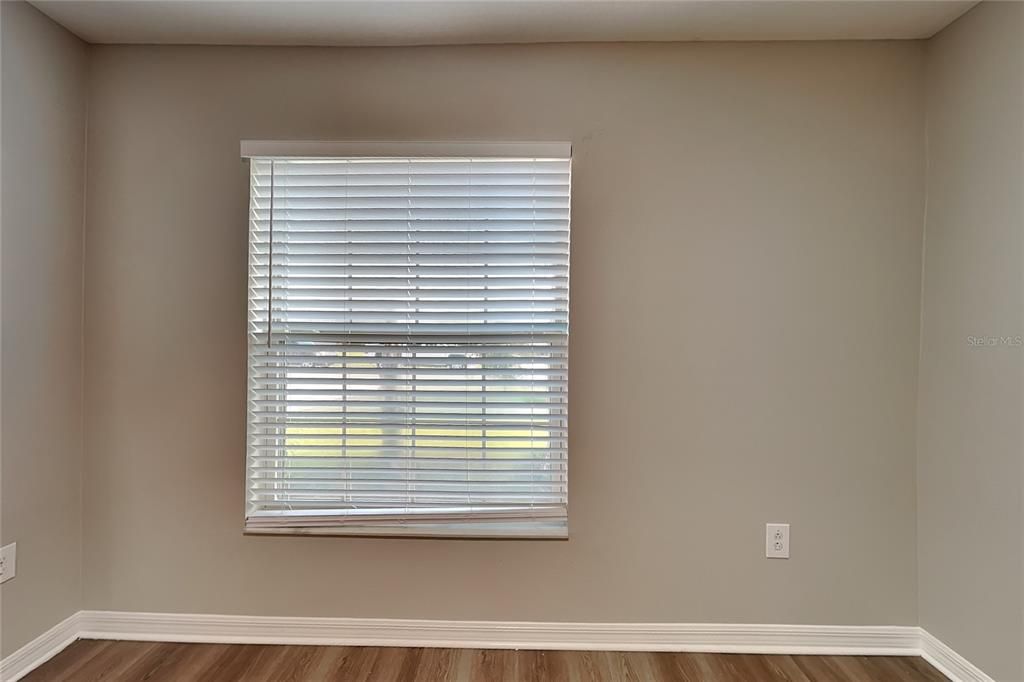 For Rent: $2,109 (4 beds, 2 baths, 1936 Square Feet)