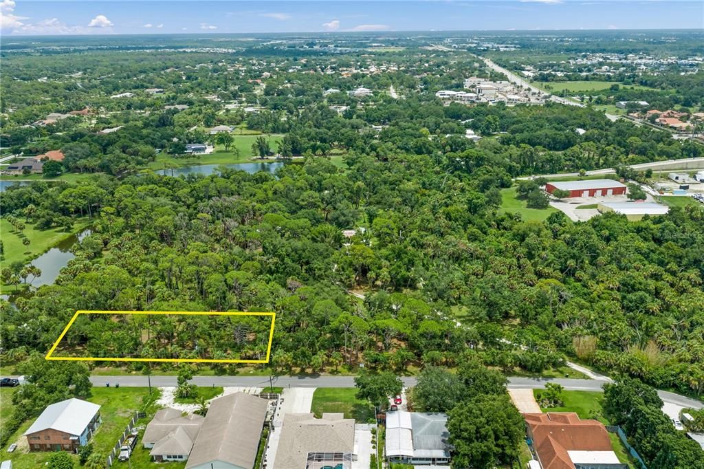 待售: $325,000 (0.60 acres)
