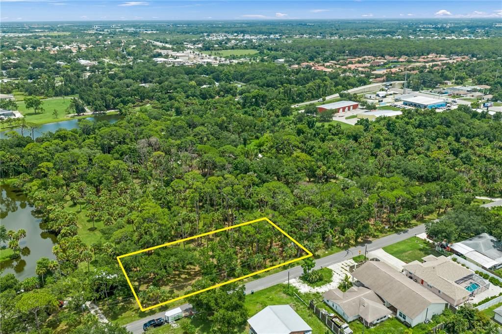 待售: $325,000 (0.60 acres)