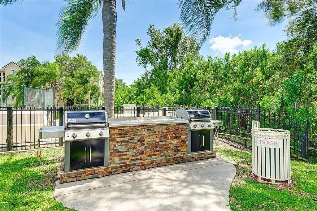 В аренду: $1,800 (2 спален, 2 ванн, 1289 Квадратных фут)