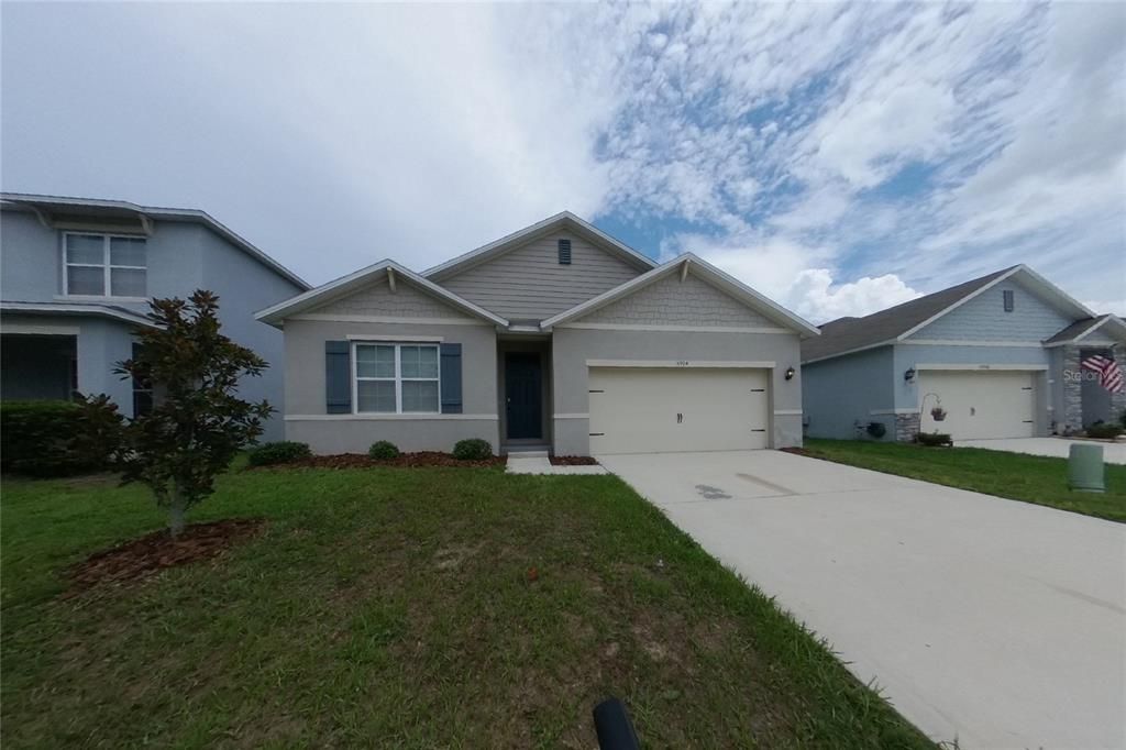 Active With Contract: $2,069 (4 beds, 2 baths, 1867 Square Feet)
