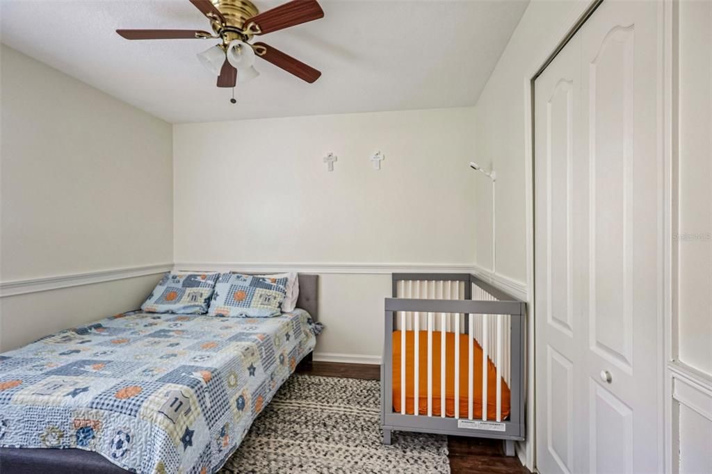 For Sale: $399,999 (4 beds, 2 baths, 1956 Square Feet)