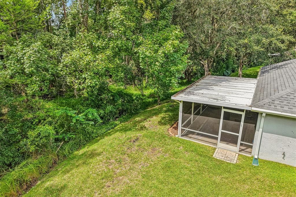 For Sale: $399,999 (4 beds, 2 baths, 1956 Square Feet)