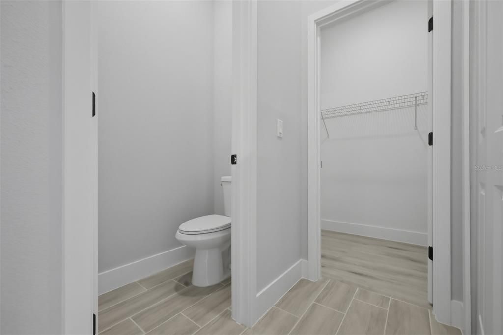 На продажу: $349,900 (4 спален, 3 ванн, 1802 Квадратных фут)