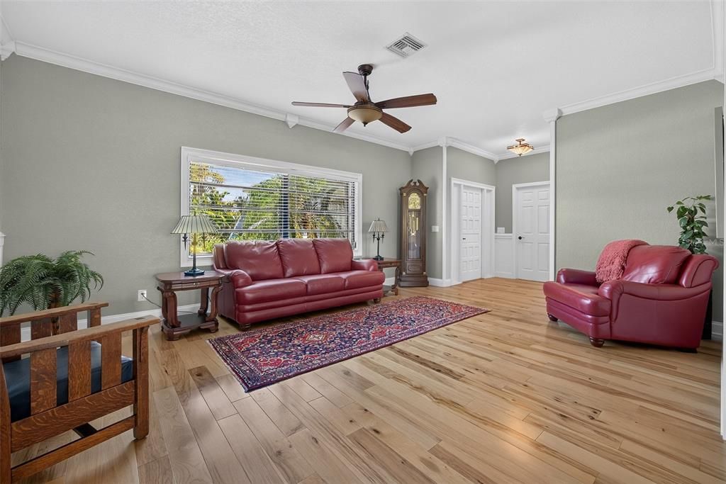 Active With Contract: $599,900 (3 beds, 2 baths, 2570 Square Feet)