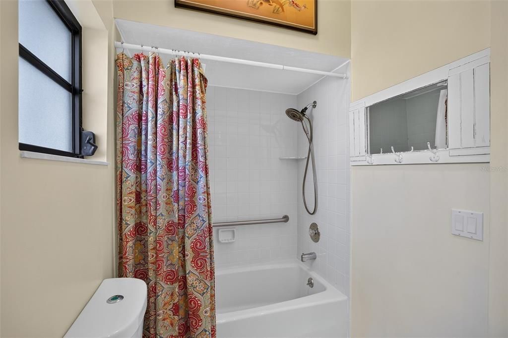 Active With Contract: $599,900 (3 beds, 2 baths, 2570 Square Feet)