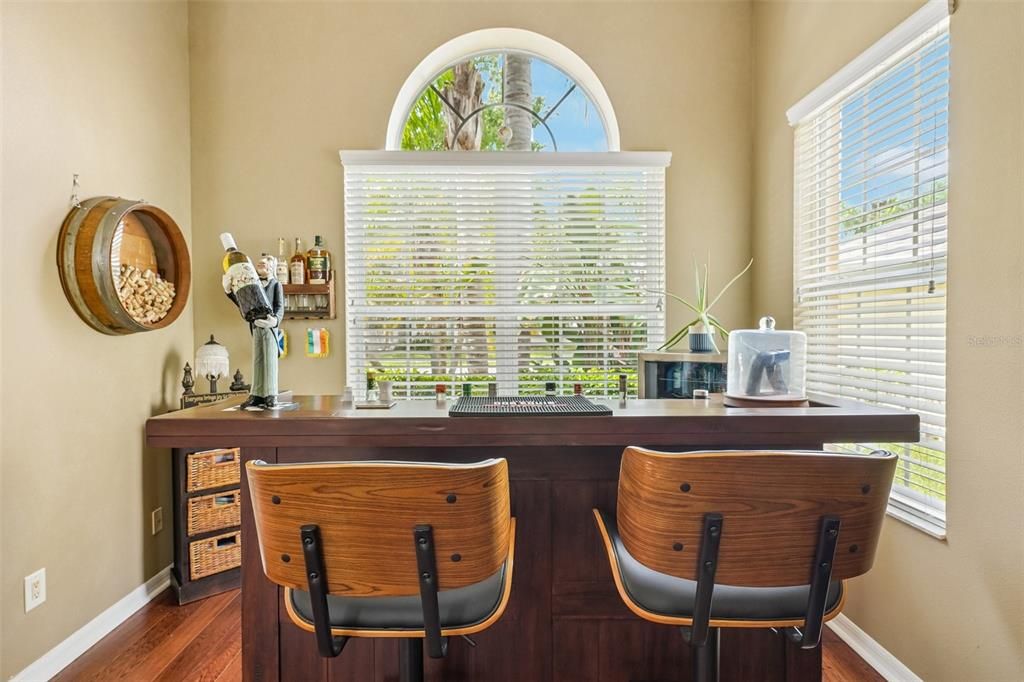 На продажу: $439,900 (4 спален, 2 ванн, 2268 Квадратных фут)