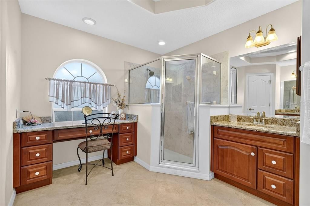 For Sale: $399,000 (3 beds, 3 baths, 1962 Square Feet)