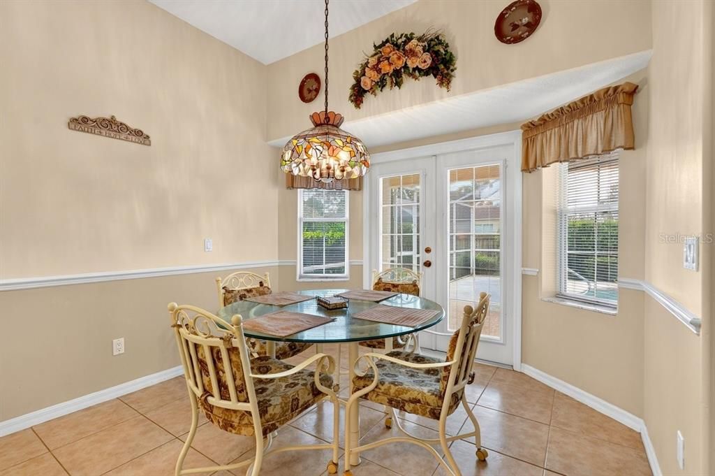 For Sale: $399,000 (3 beds, 3 baths, 1962 Square Feet)