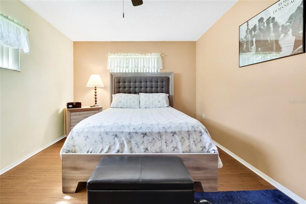 For Sale: $275,000 (2 beds, 2 baths, 1400 Square Feet)