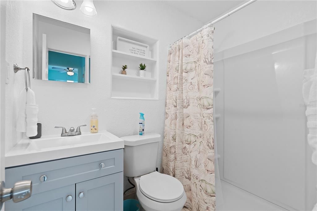 For Rent: $3,200 (3 beds, 2 baths, 901 Square Feet)