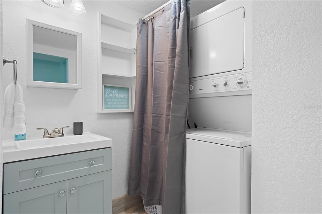 For Rent: $3,200 (3 beds, 2 baths, 901 Square Feet)