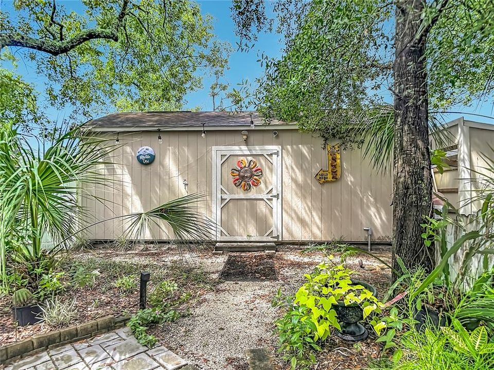 For Sale: $450,000 (3 beds, 2 baths, 1796 Square Feet)