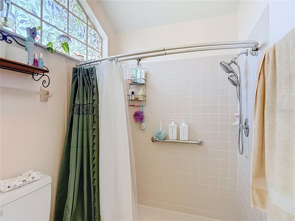 For Sale: $450,000 (3 beds, 2 baths, 1796 Square Feet)