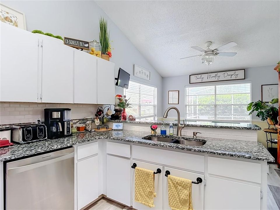 For Sale: $450,000 (3 beds, 2 baths, 1796 Square Feet)