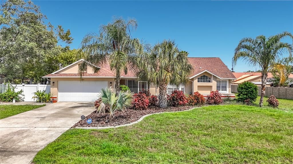 For Sale: $450,000 (3 beds, 2 baths, 1796 Square Feet)