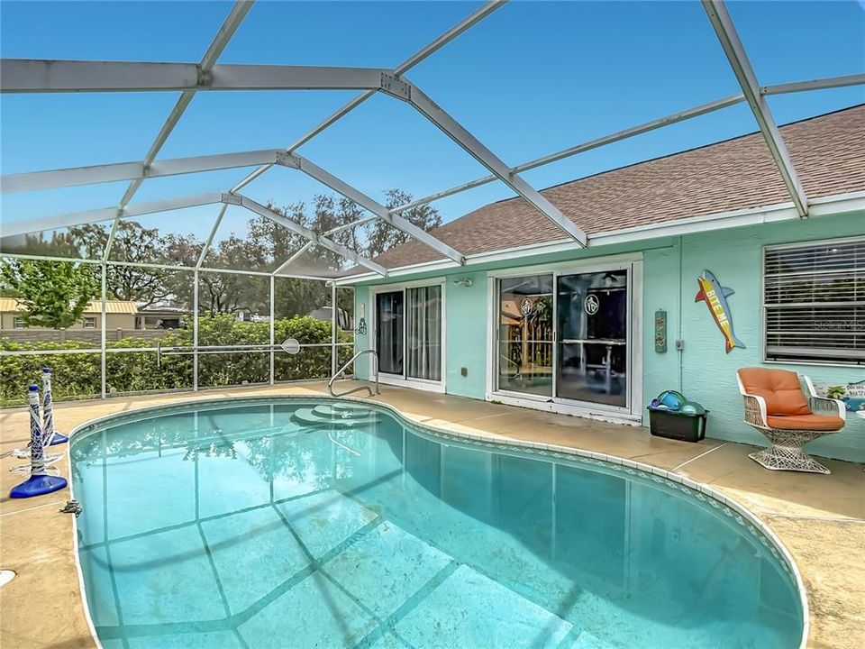 For Sale: $450,000 (3 beds, 2 baths, 1796 Square Feet)