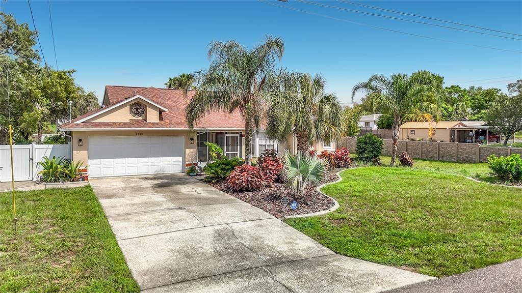 For Sale: $450,000 (3 beds, 2 baths, 1796 Square Feet)