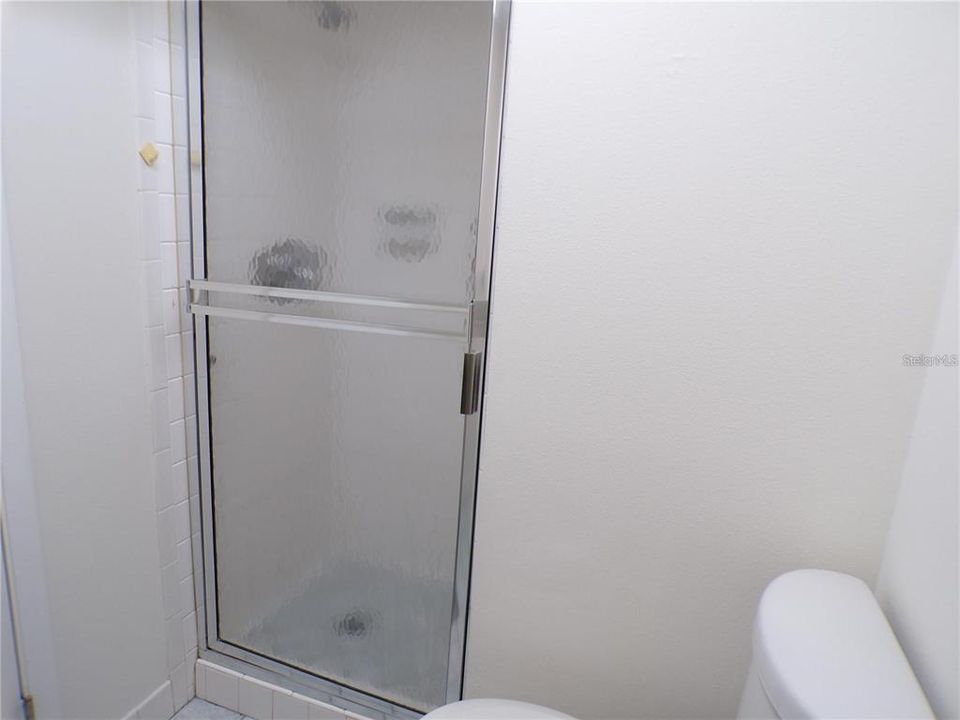 На продажу: $169,000 (2 спален, 2 ванн, 833 Квадратных фут)
