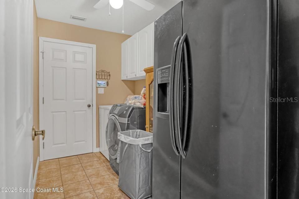En Venta: $425,000 (3 camas, 2 baños, 2101 Pies cuadrados)