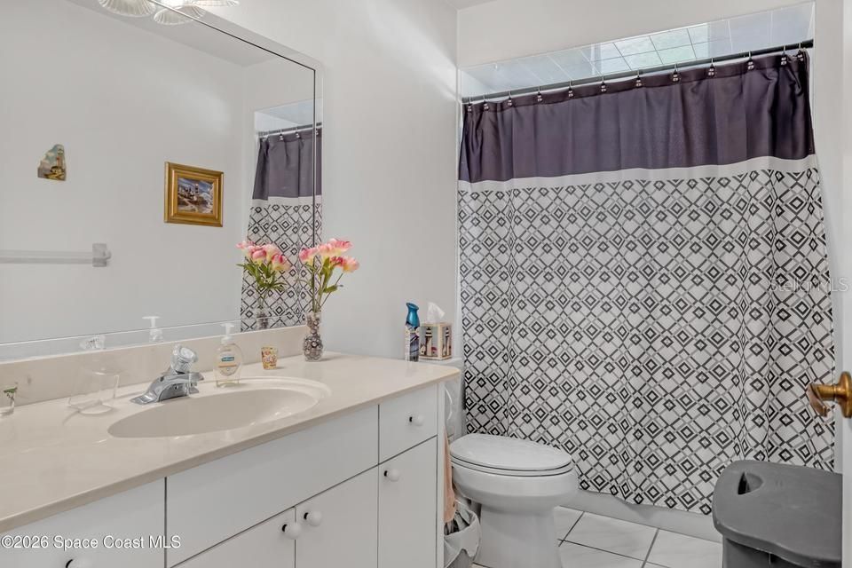 En Venta: $425,000 (3 camas, 2 baños, 2101 Pies cuadrados)