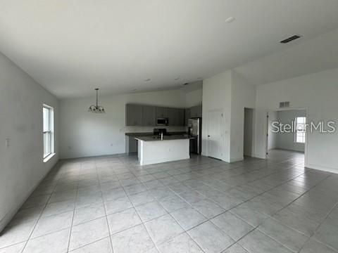 For Rent: $2,000 (4 beds, 3 baths, 2110 Square Feet)