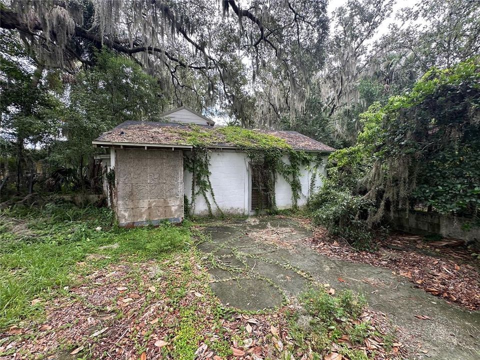 Active With Contract: $249,900 (4 beds, 4 baths, 2144 Square Feet)