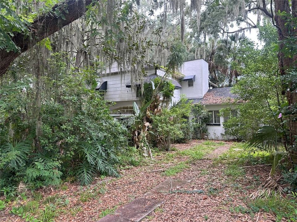 Active With Contract: $249,900 (4 beds, 4 baths, 2144 Square Feet)