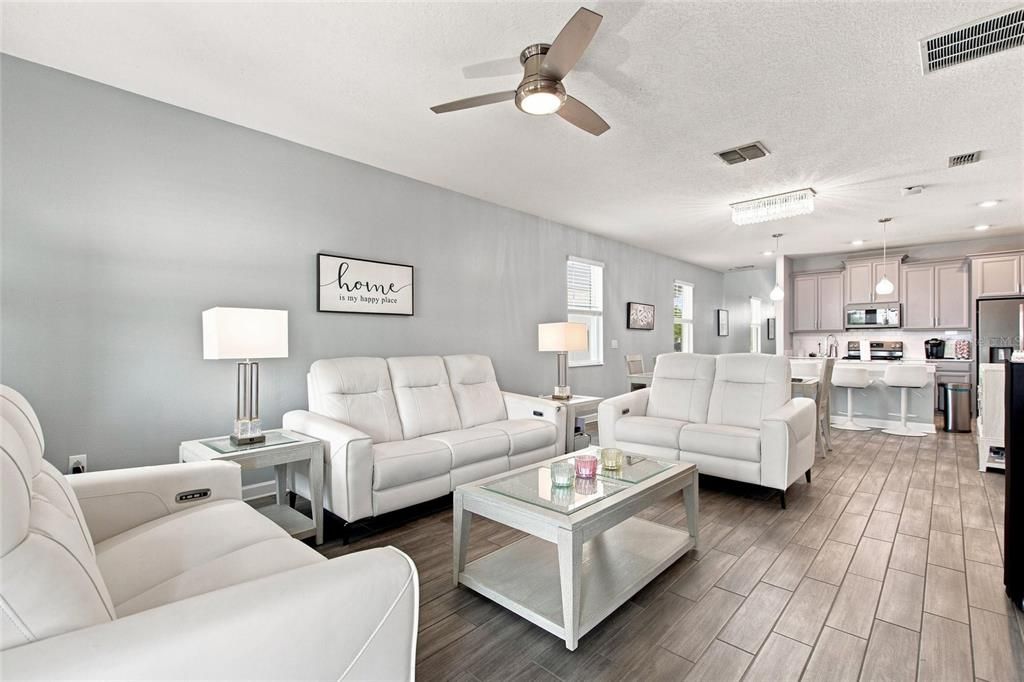For Sale: $359,000 (3 beds, 2 baths, 1950 Square Feet)