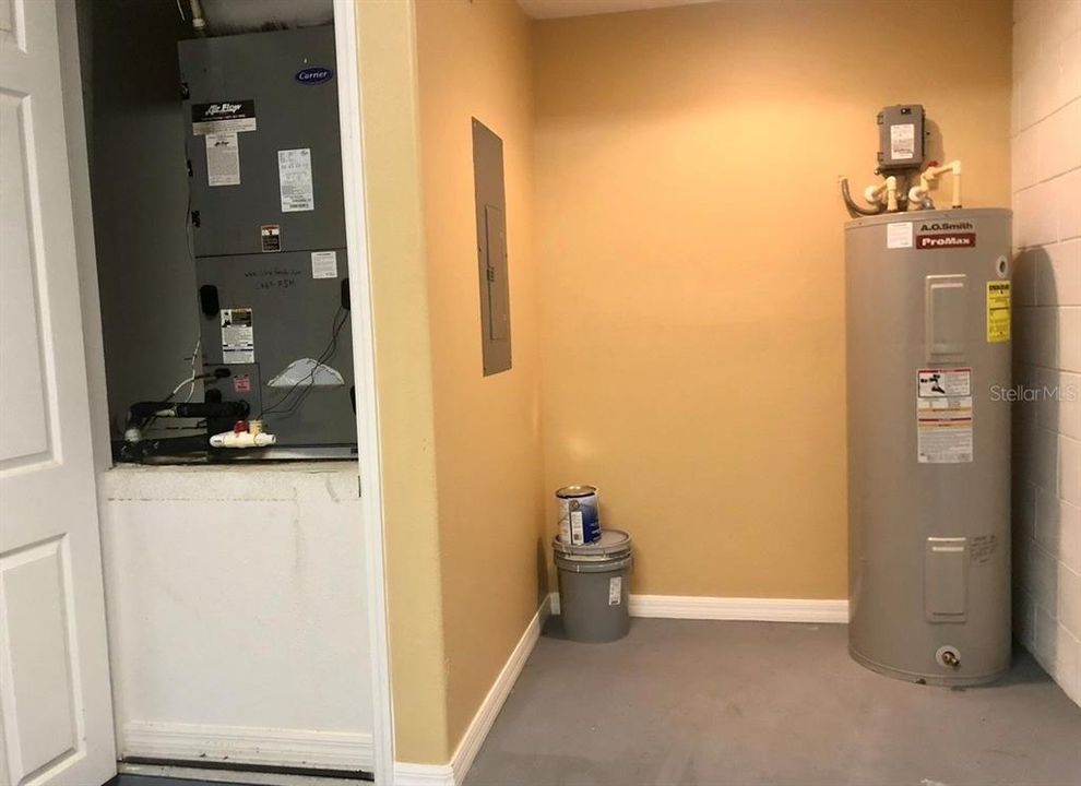 For Rent: $2,999 (4 beds, 2 baths, 2037 Square Feet)