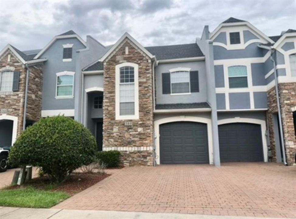 For Rent: $2,999 (4 beds, 2 baths, 2037 Square Feet)
