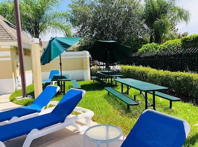 For Rent: $2,999 (4 beds, 2 baths, 2037 Square Feet)