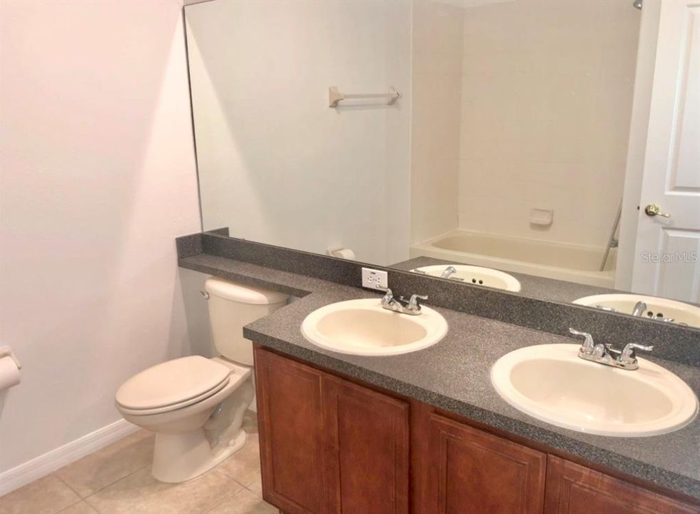For Rent: $2,999 (4 beds, 2 baths, 2037 Square Feet)