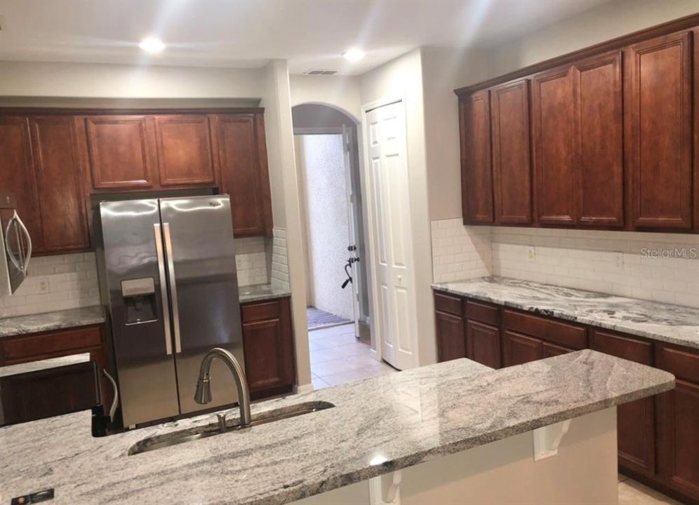 For Rent: $2,999 (4 beds, 2 baths, 2037 Square Feet)