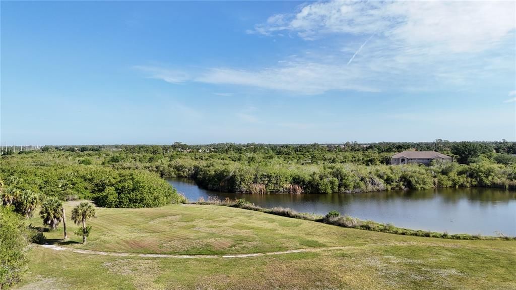 На продажу: $139,900 (2 спален, 2 ванн, 1153 Квадратных фут)