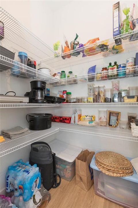 На продажу: $410,000 (4 спален, 2 ванн, 1998 Квадратных фут)