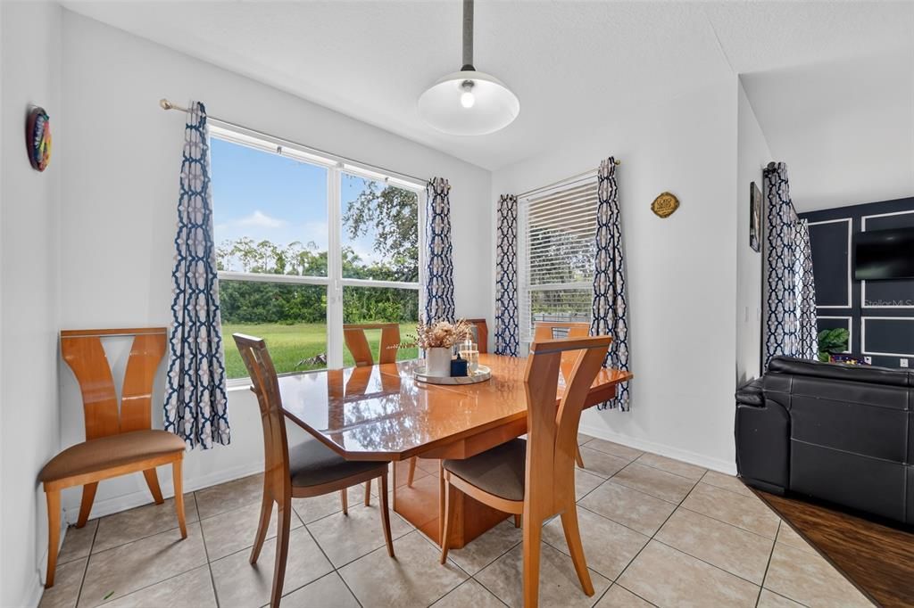 En Venta: $599,900 (6 camas, 4 baños, 3753 Pies cuadrados)