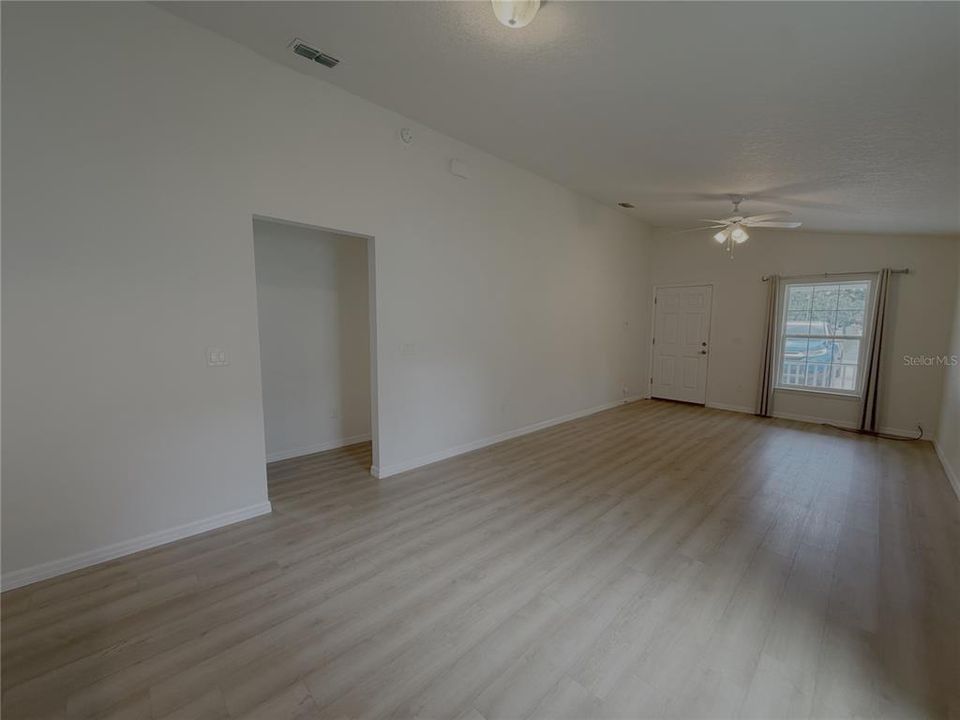 En Renta: $1,600 (3 camas, 2 baños, 1154 Pies cuadrados)