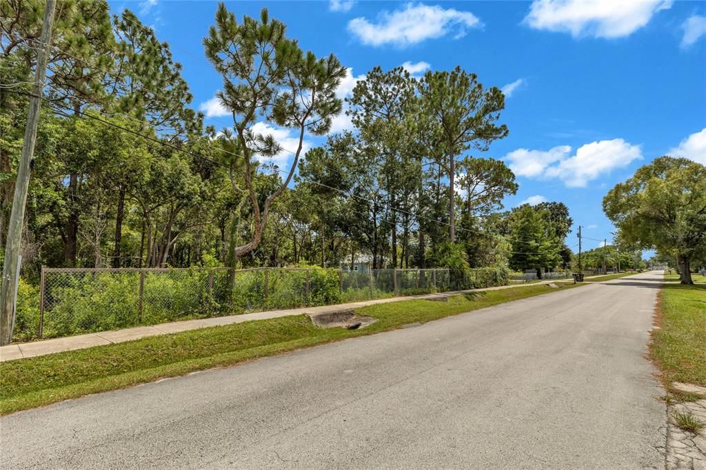 待售: $289,000 (2.34 acres)