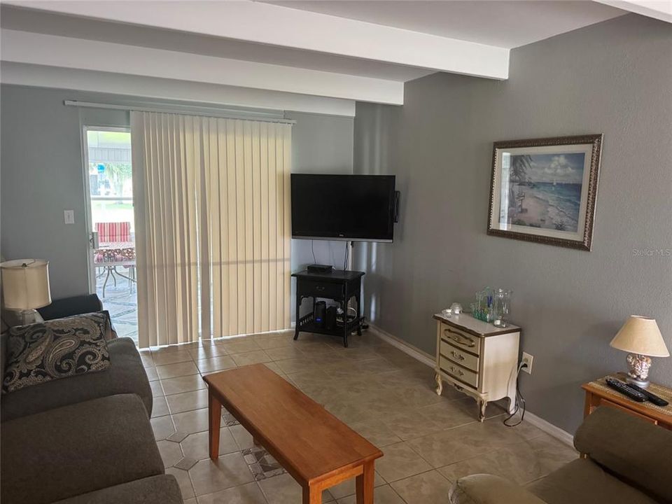En Venta: $102,000 (1 camas, 1 baños, 648 Pies cuadrados)