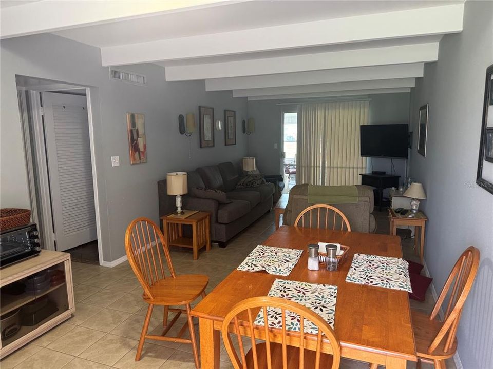 En Venta: $102,000 (1 camas, 1 baños, 648 Pies cuadrados)