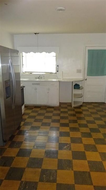 En Renta: $1,300 (2 camas, 1 baños, 1008 Pies cuadrados)