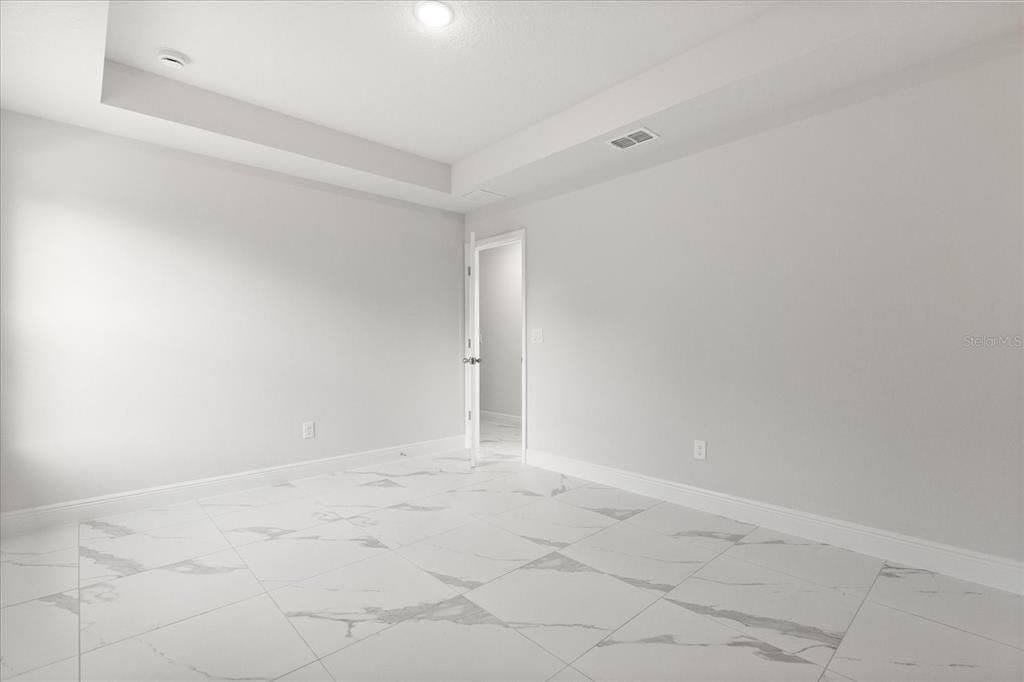 For Sale: $369,000 (3 beds, 3 baths, 1758 Square Feet)