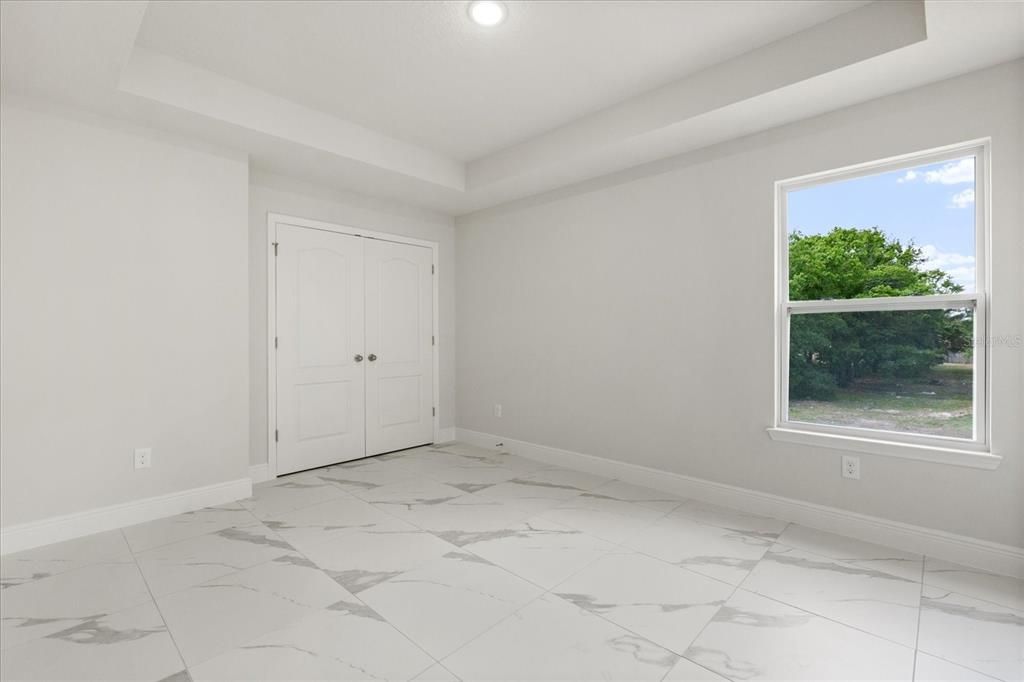 For Sale: $369,000 (3 beds, 3 baths, 1758 Square Feet)