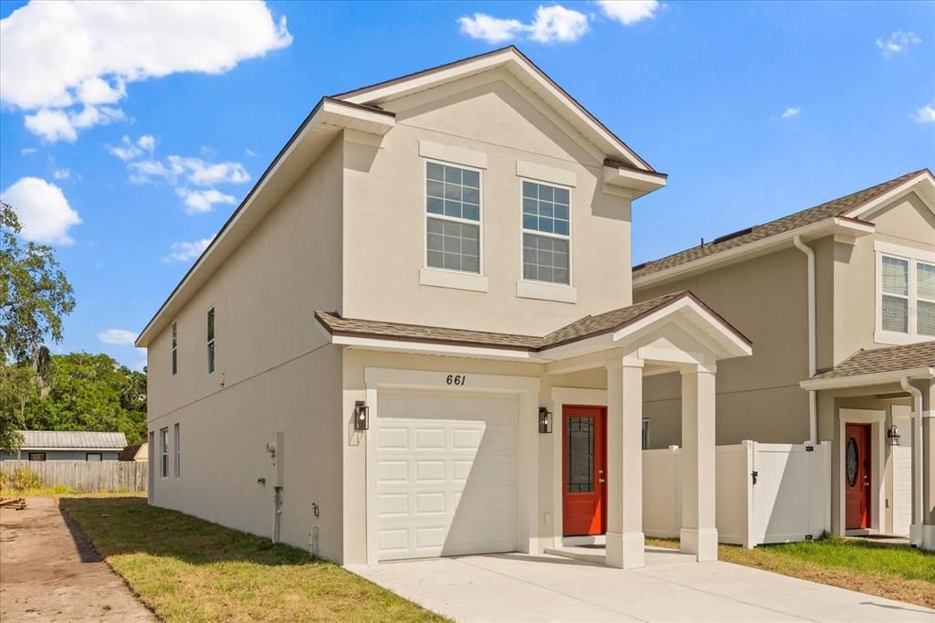 For Sale: $369,000 (3 beds, 3 baths, 1758 Square Feet)