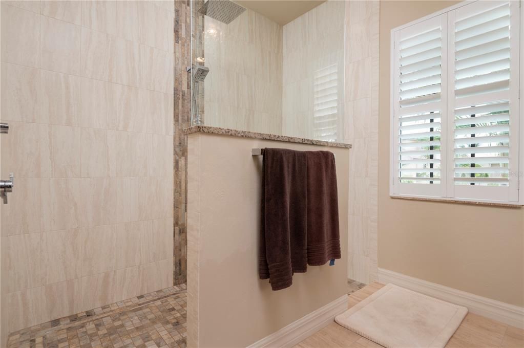 En Venta: $1,185,000 (3 camas, 2 baños, 2417 Pies cuadrados)
