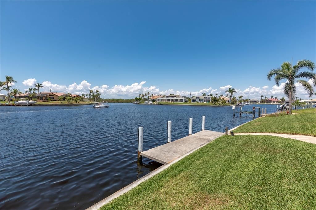 En Venta: $1,185,000 (3 camas, 2 baños, 2417 Pies cuadrados)