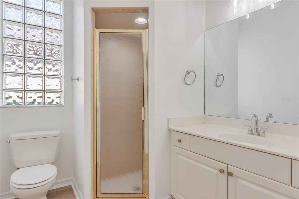На продажу: $399,900 (3 спален, 2 ванн, 1898 Квадратных фут)